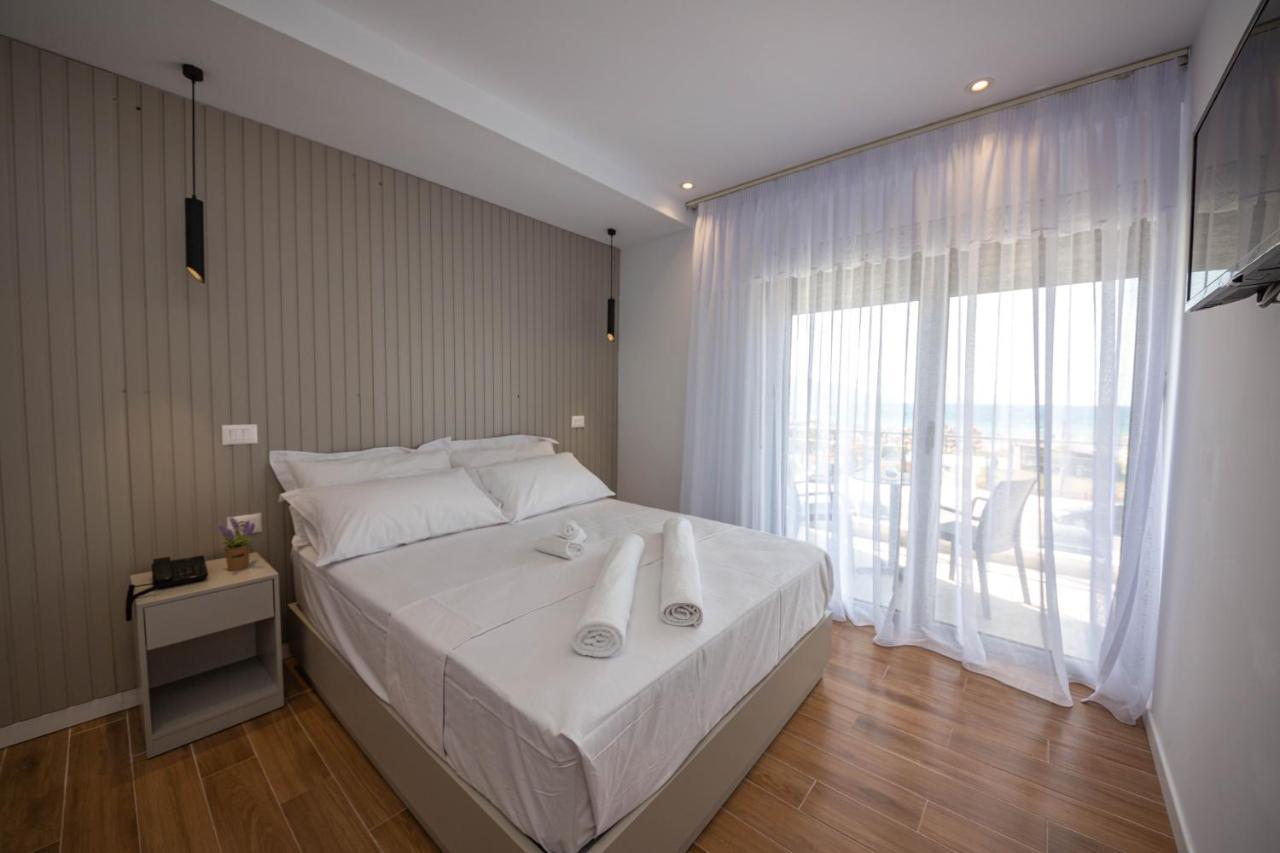 Hesperus Hotel Vlorë Exteriör bild