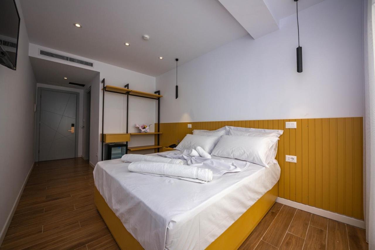 Hesperus Hotel Vlorë Exteriör bild