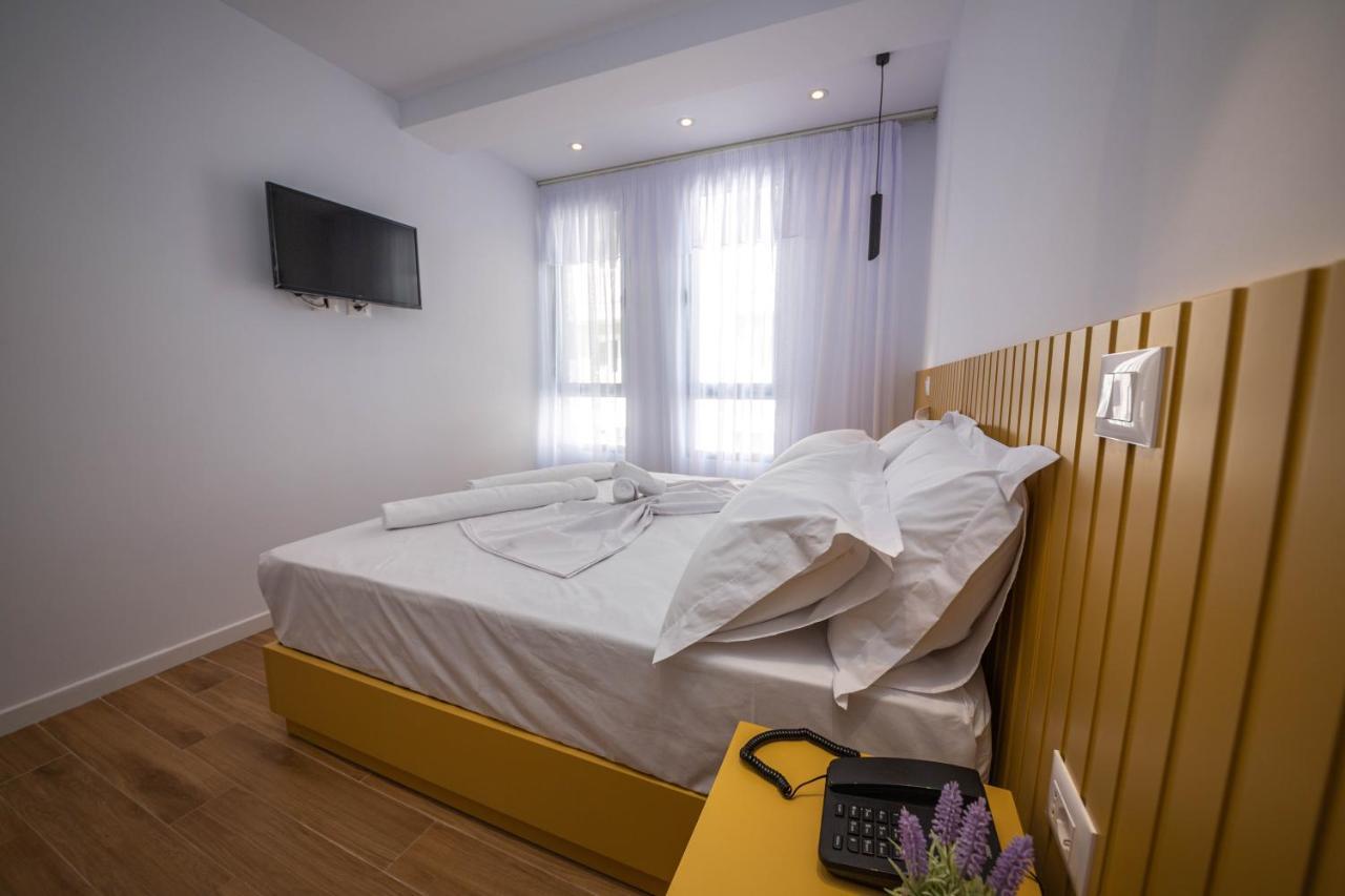 Hesperus Hotel Vlorë Exteriör bild